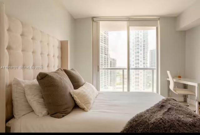 485 Brickell Ave #2206, Miami FL 33131