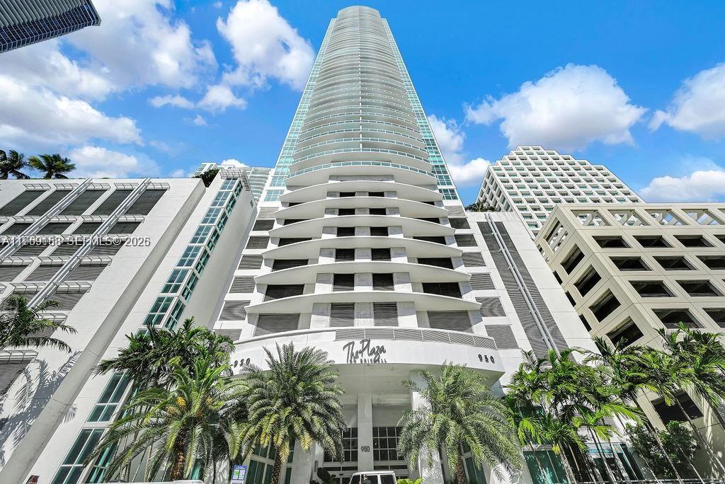 950 Brickell Bay Dr #3605, Miami FL 33131