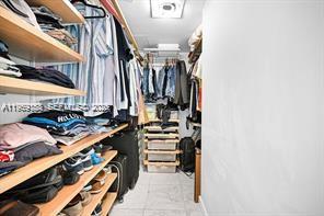 950 Brickell Bay Dr #3605, Miami FL 33131