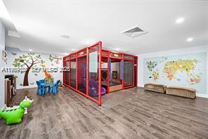 950 Brickell Bay Dr #3605, Miami FL 33131