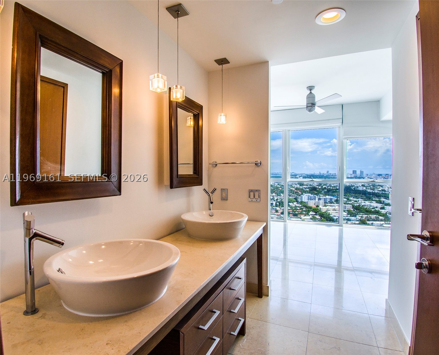 450 Alton Rd #3208, Miami Beach FL 33139