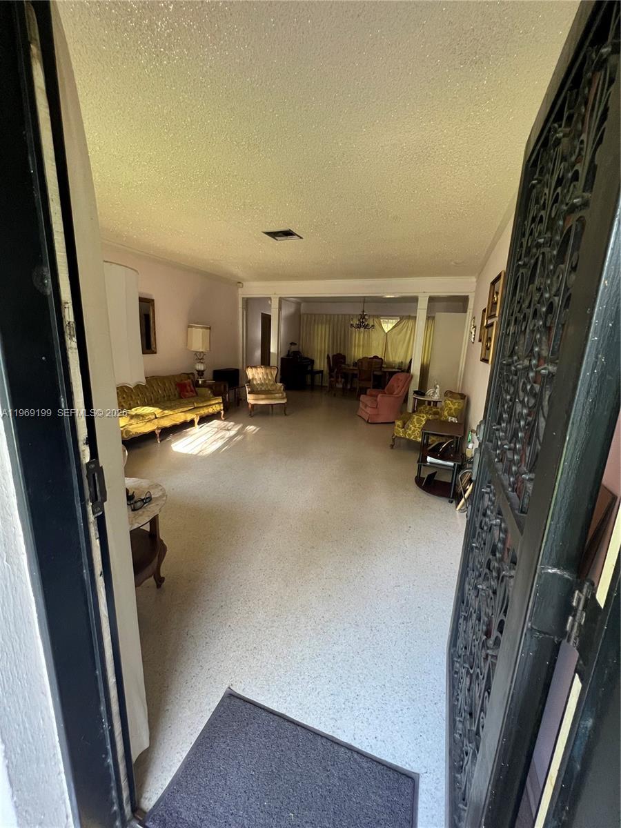 812 Columbus Blvd, Coral Gables FL 33134