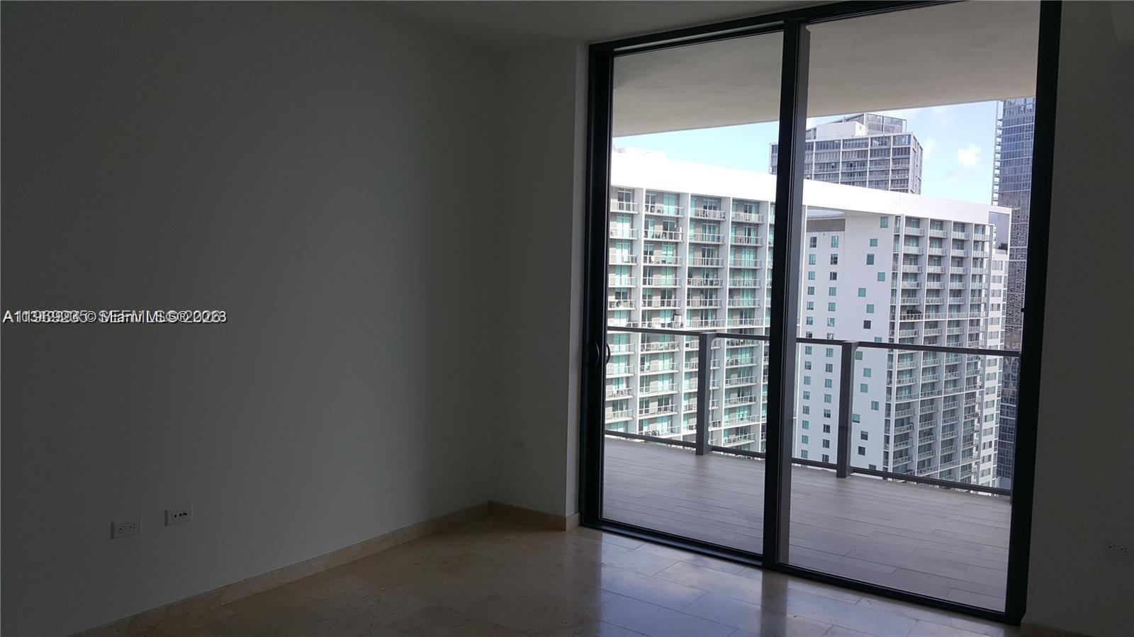 68 SE 6th St #3305, Miami FL 33131