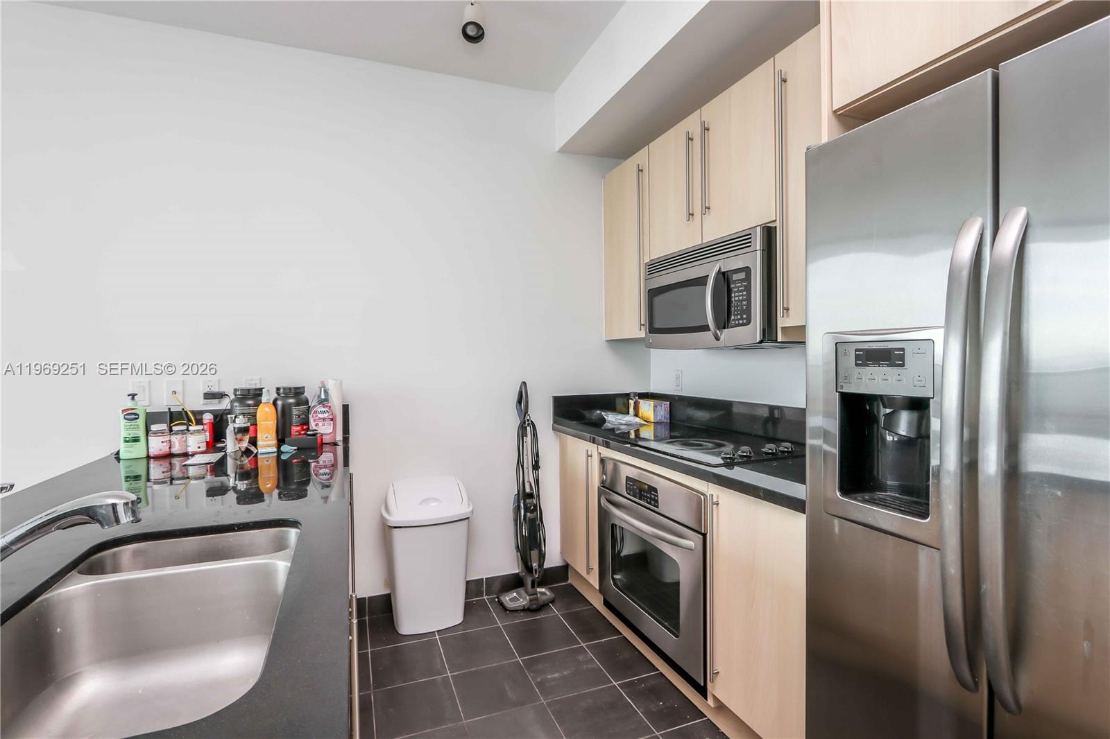 79 SW 12th St #3002-S, Miami FL 33130