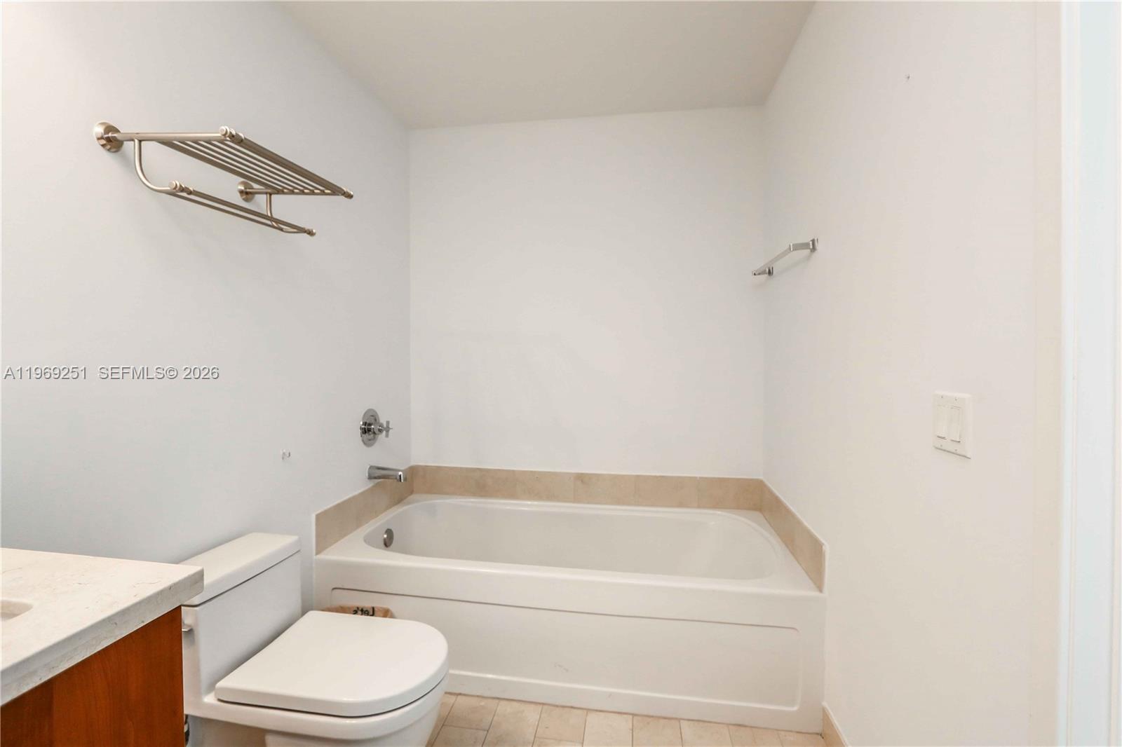 79 SW 12th St #3002-S, Miami FL 33130