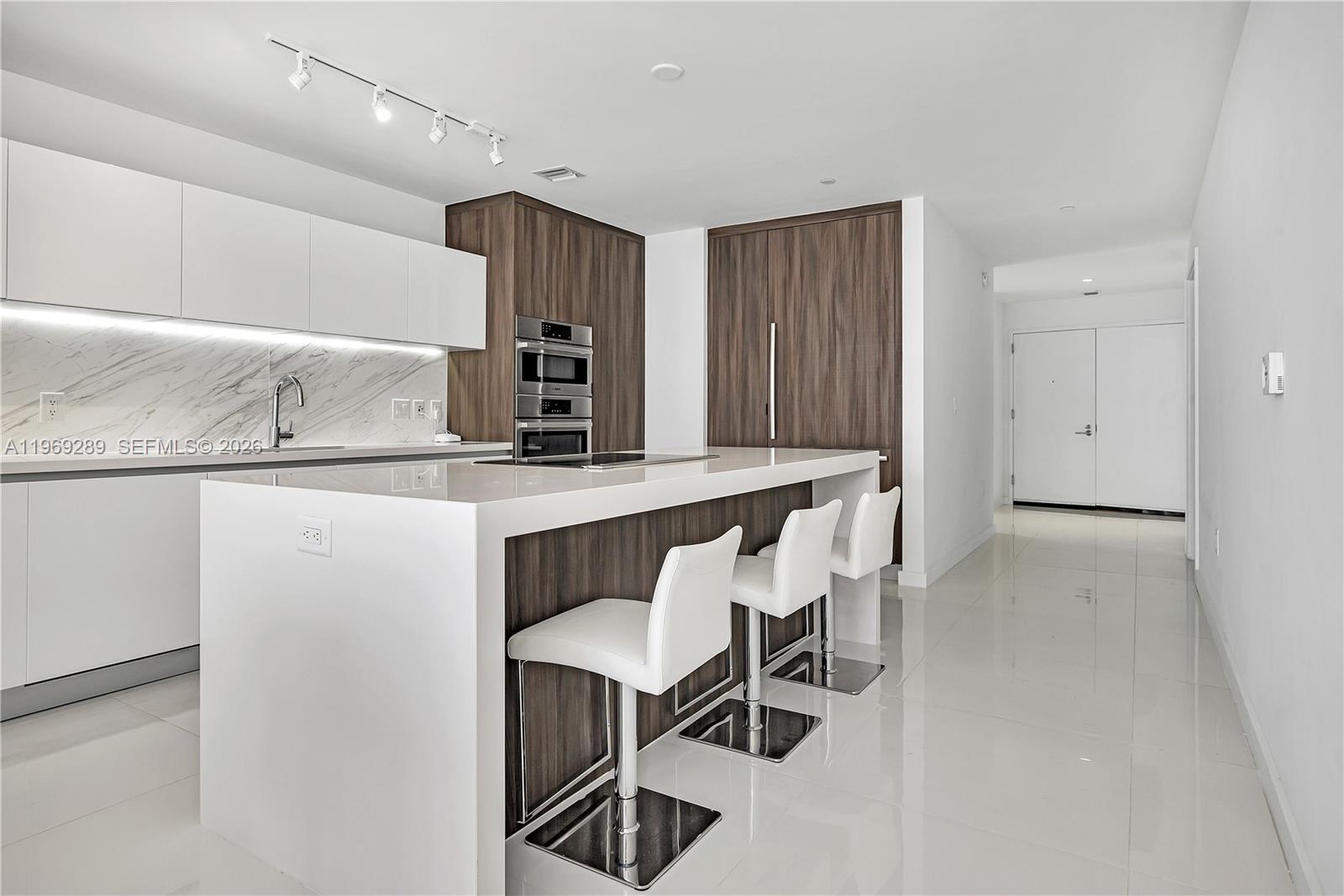 851 NE 1st Ave #1701, Miami FL 33132