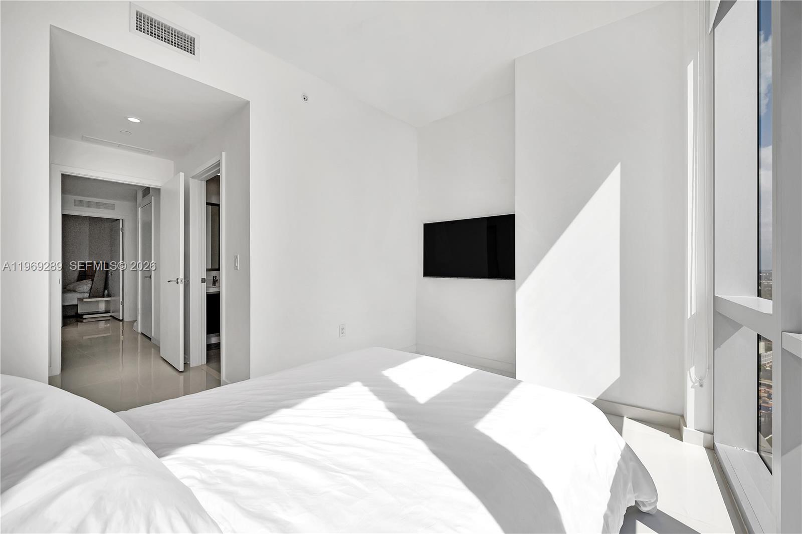 851 NE 1st Ave #1701, Miami FL 33132