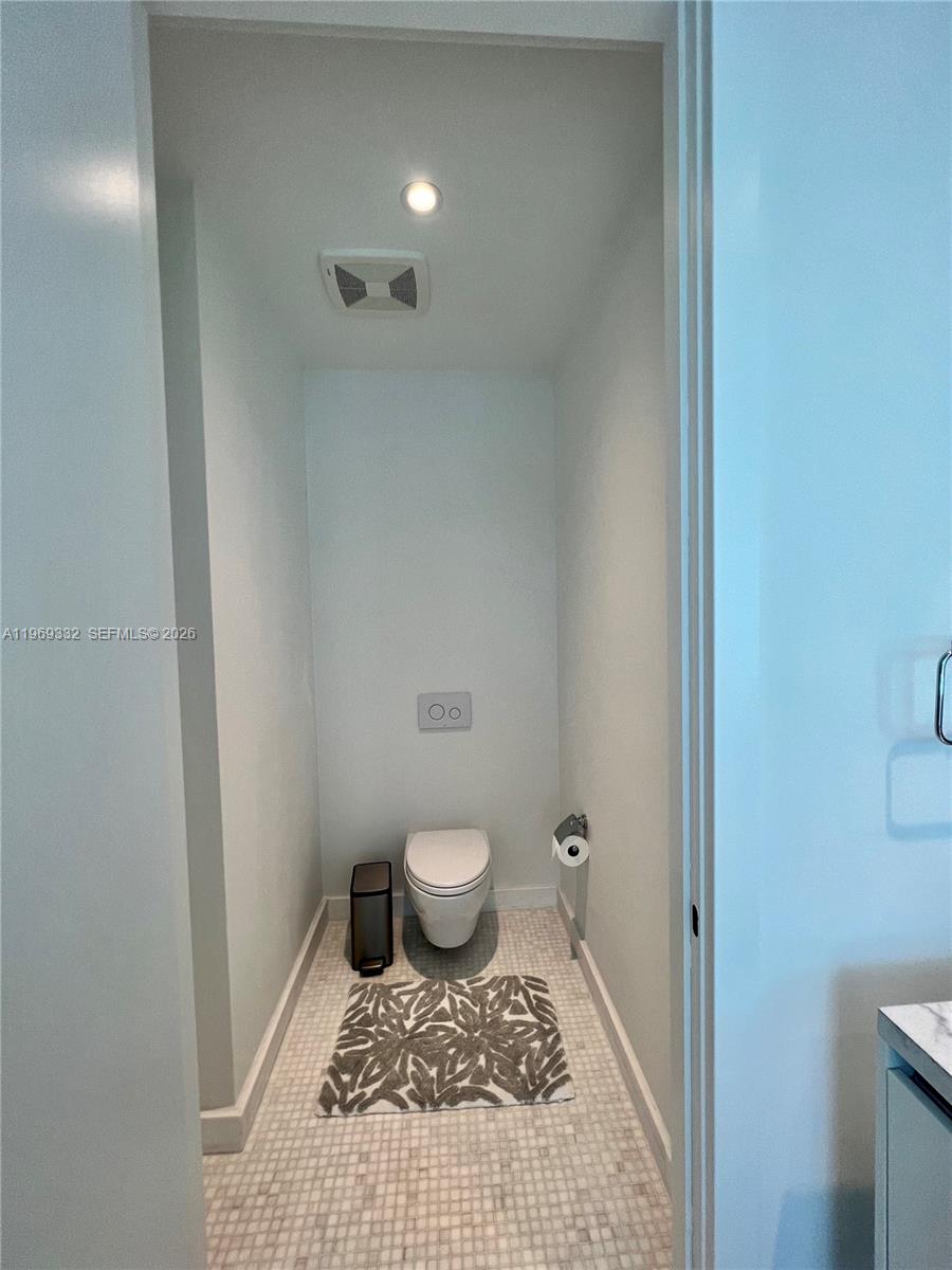 700 NE 26th Ter #2205, Miami FL 33137
