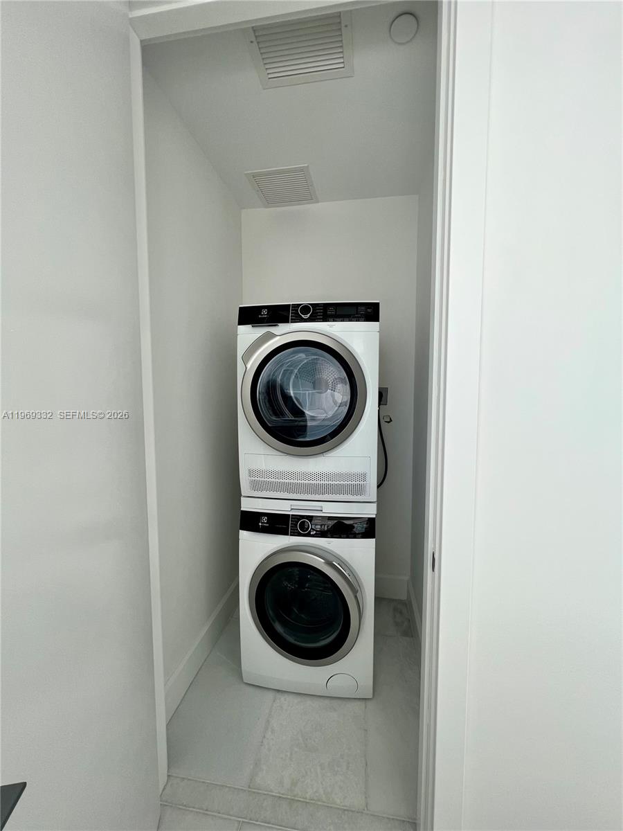 700 NE 26th Ter #2205, Miami FL 33137