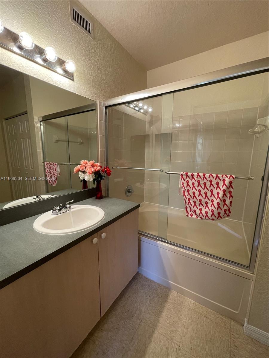 2305 Belmont Ln #2305, North Lauderdale FL 33068
