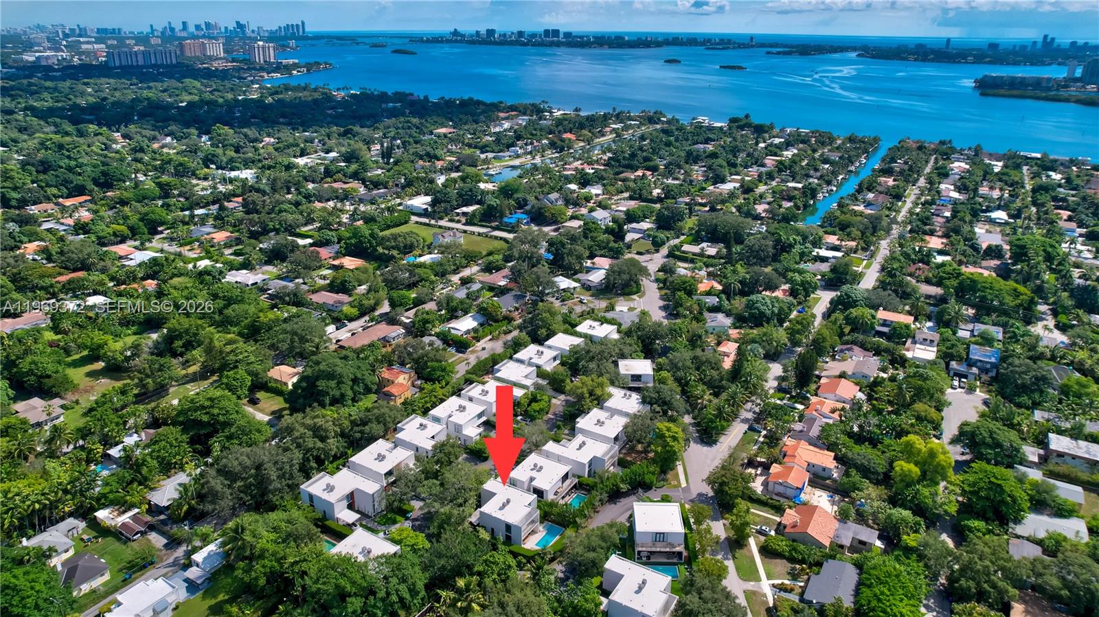 8660 Arboretum Ln, Miami FL 33138