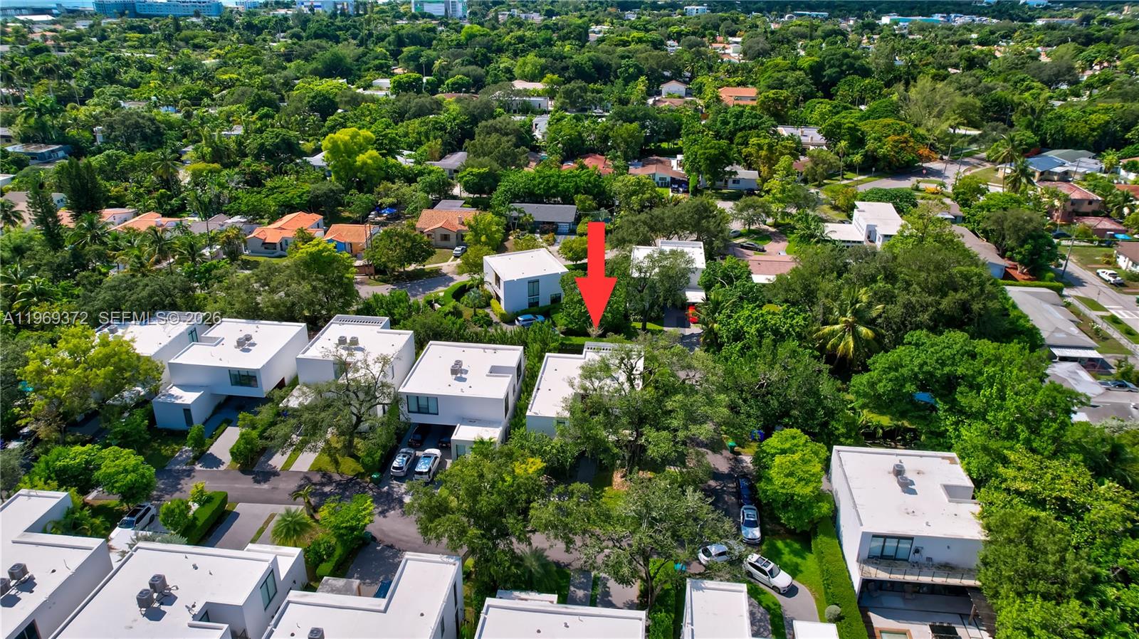 8660 Arboretum Ln, Miami FL 33138