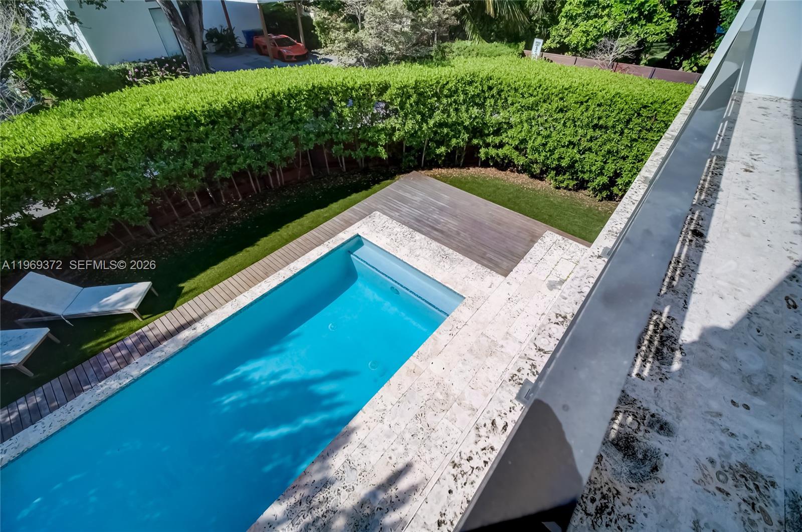 8660 Arboretum Ln, Miami FL 33138
