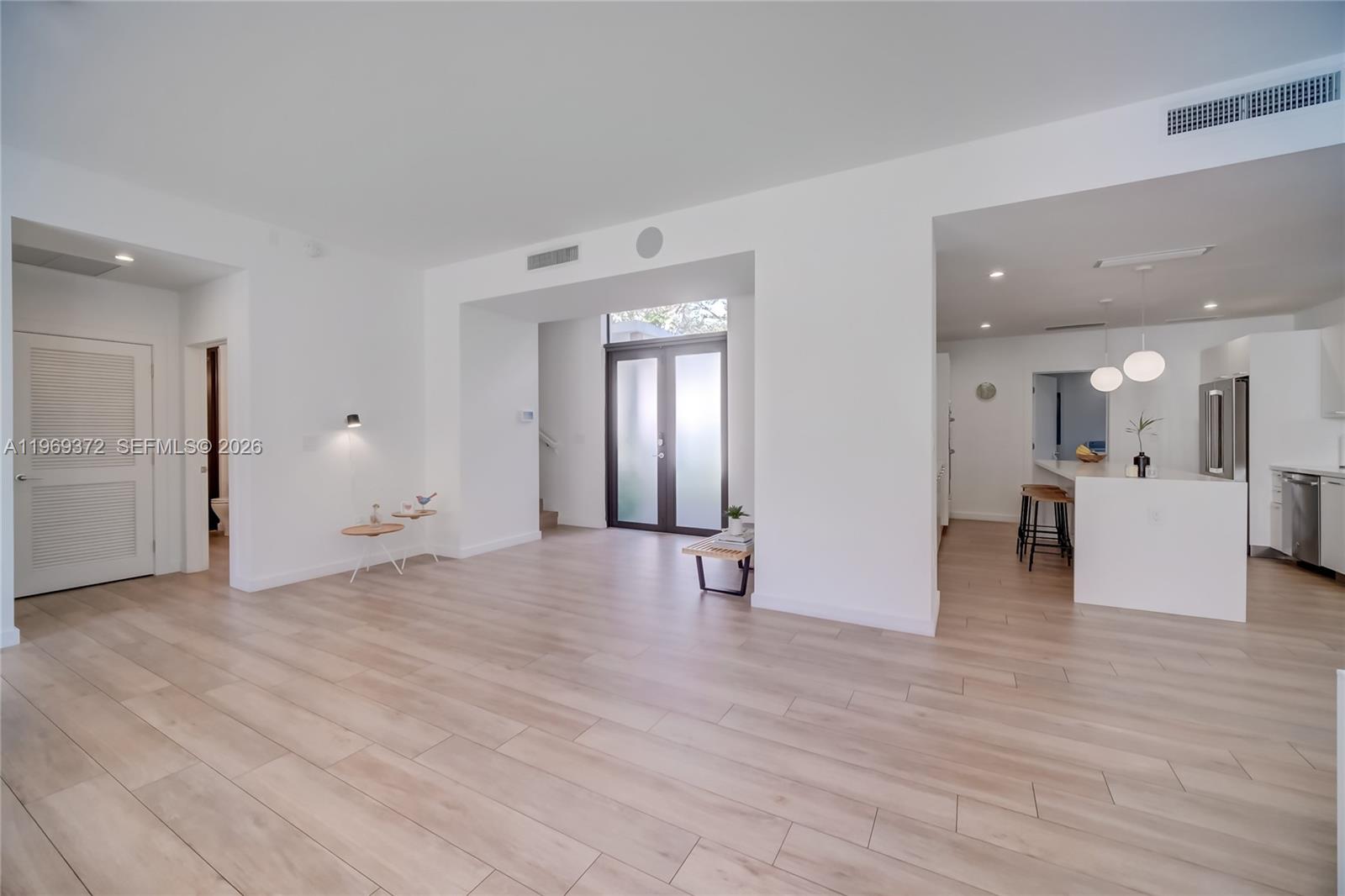 8660 Arboretum Ln, Miami FL 33138
