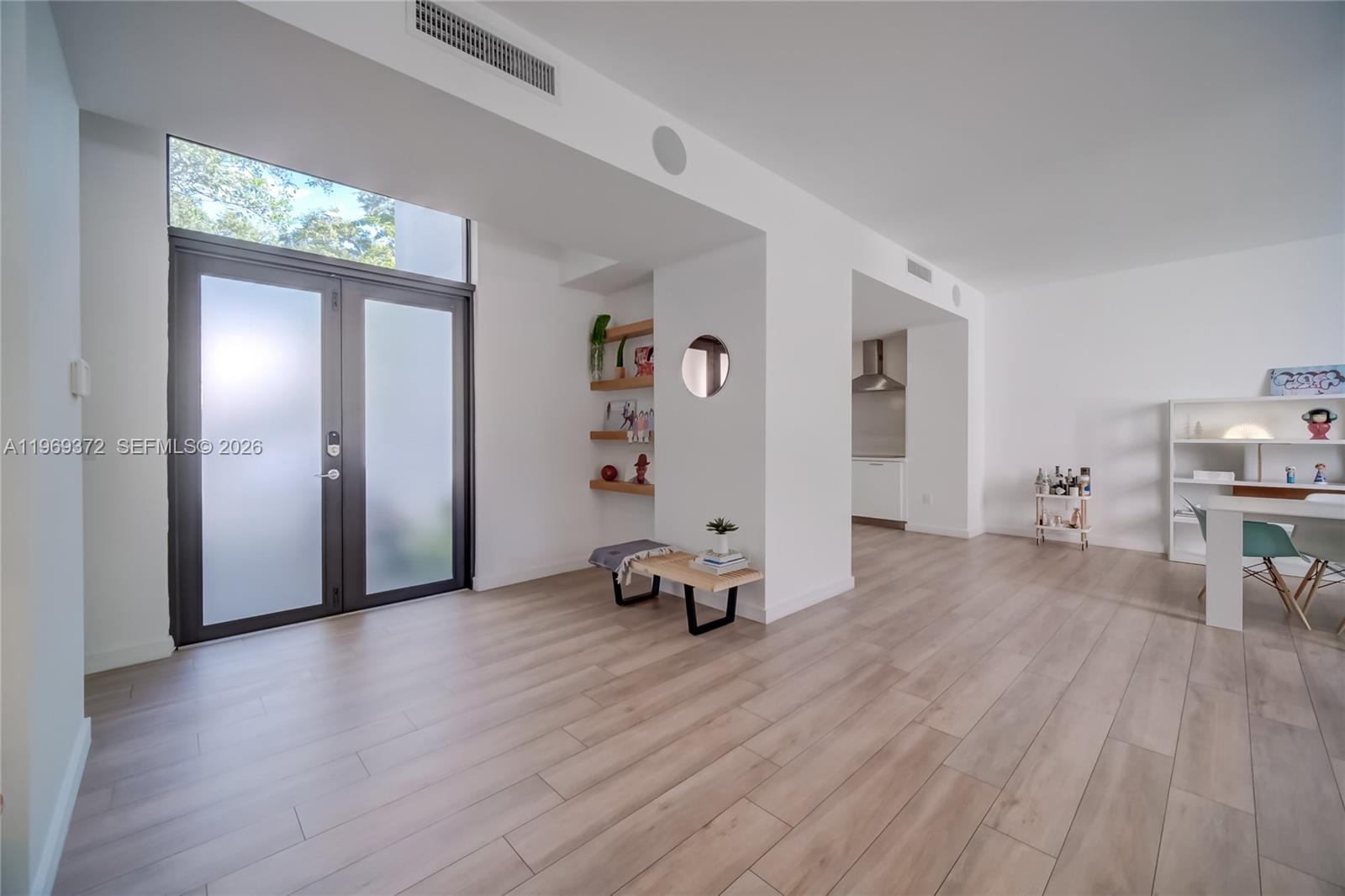 8660 Arboretum Ln, Miami FL 33138
