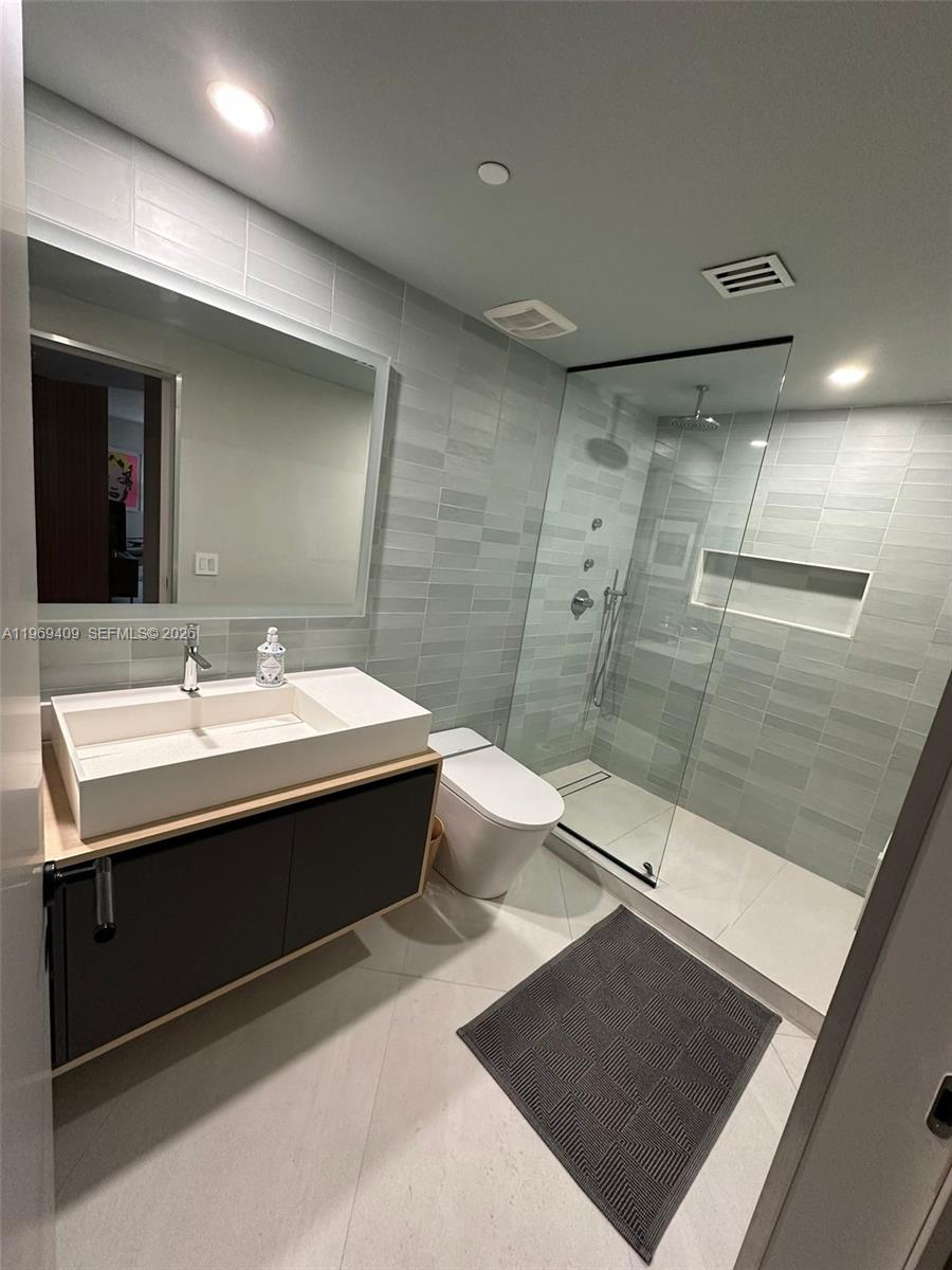 4250 Biscayne Blvd #702, Miami FL 33137