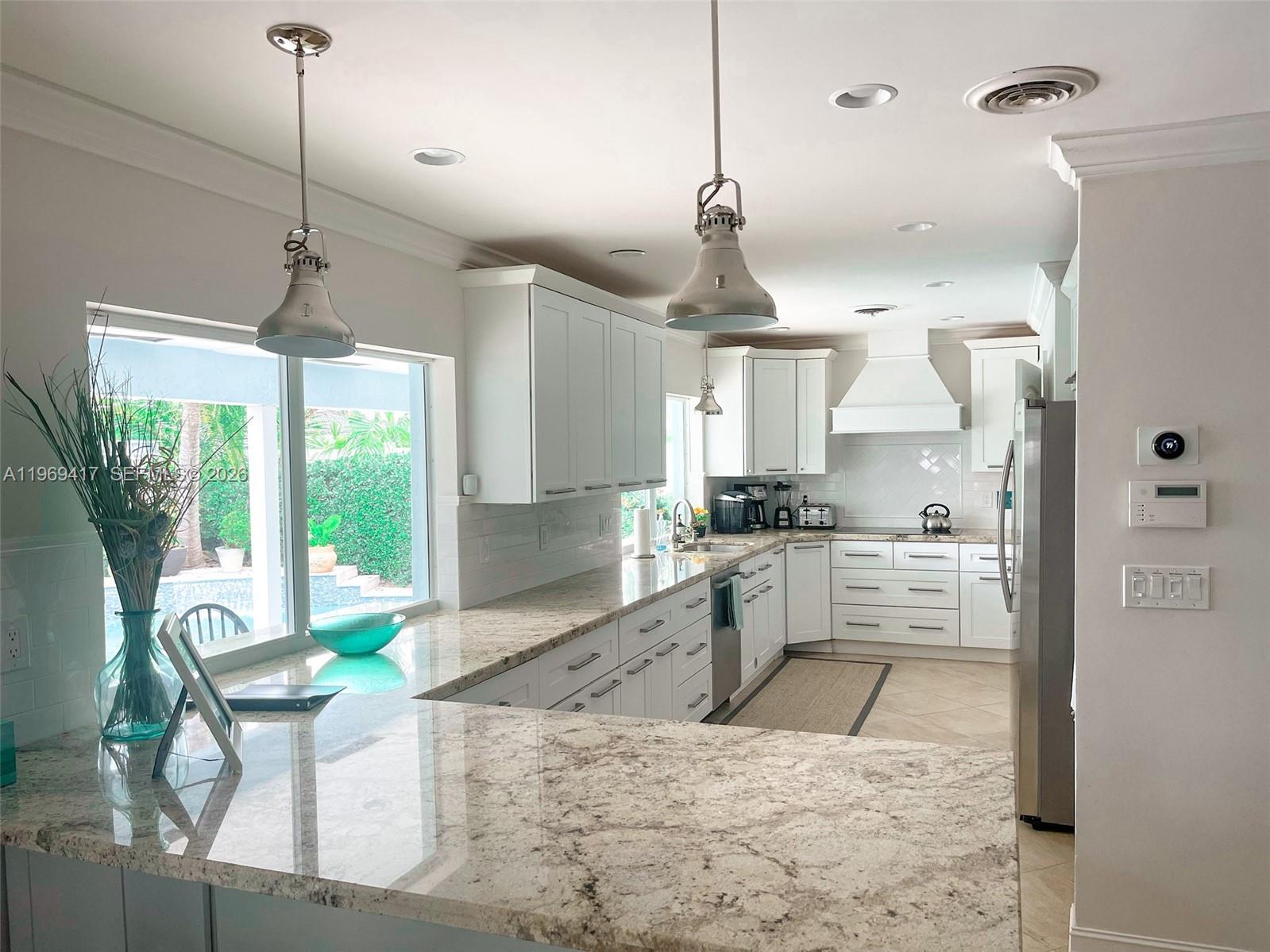 2932 NE 36th St, Lighthouse Point FL 33064
