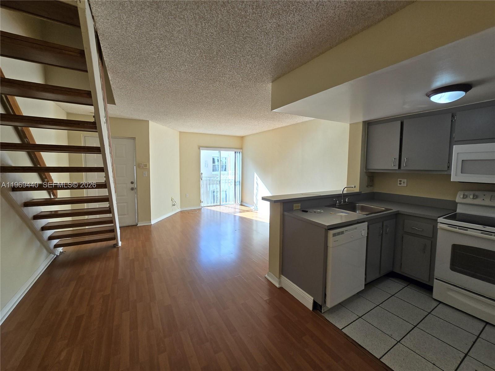 670 NW 85th Pl #11-210, Miami FL 33126