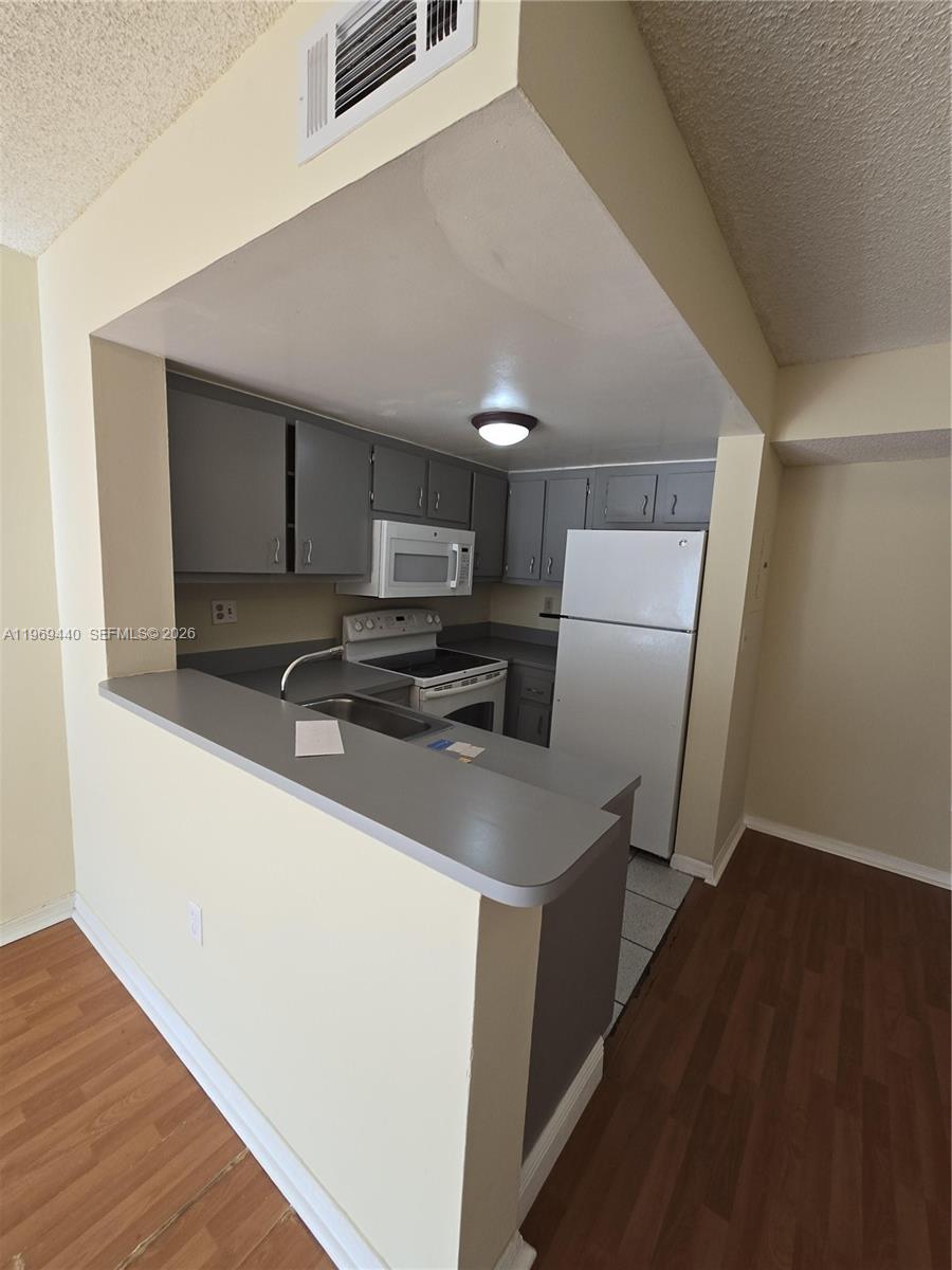 670 NW 85th Pl #11-210, Miami FL 33126