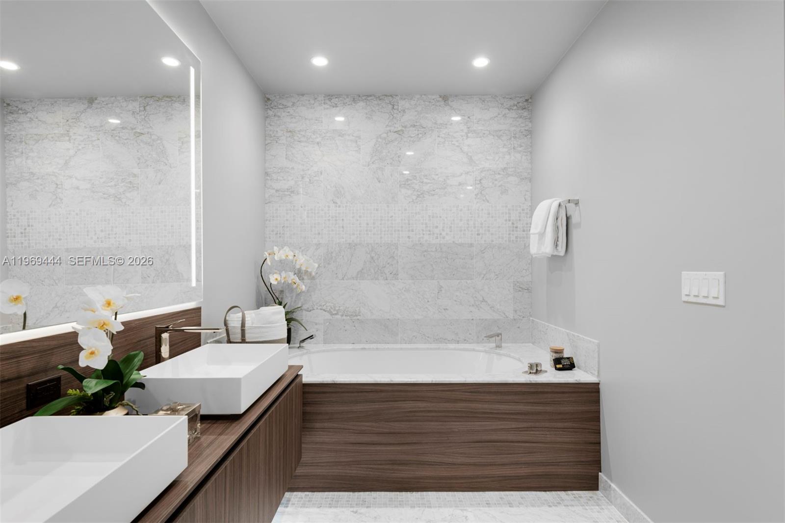 1000 Brickell Plz #PH6108, Miami FL 33131