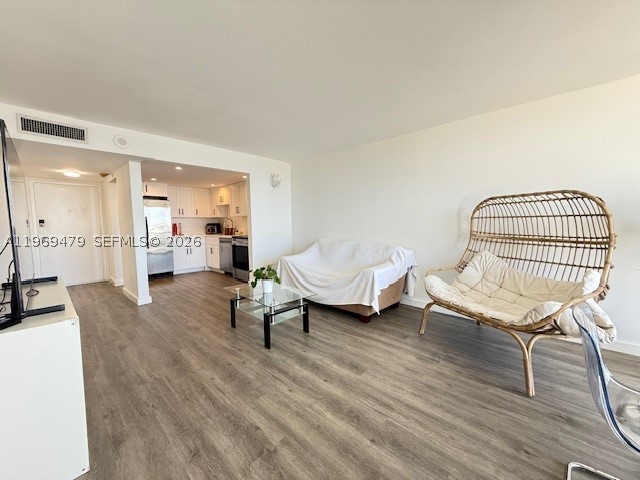 13499 Biscayne Blvd #902, North Miami FL 33181