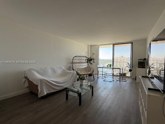13499 Biscayne Blvd #902, North Miami FL 33181