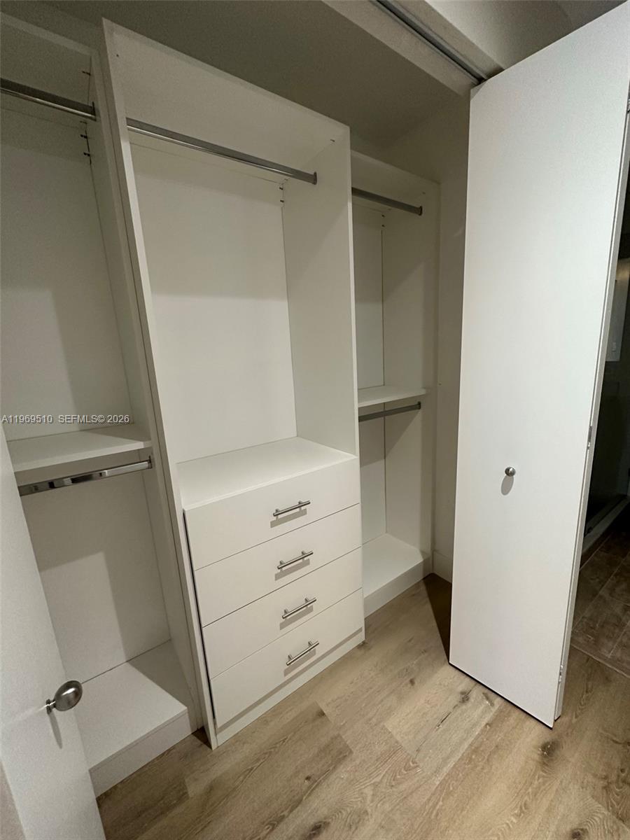 801 Brickell Key Blvd #809, Miami FL 33131
