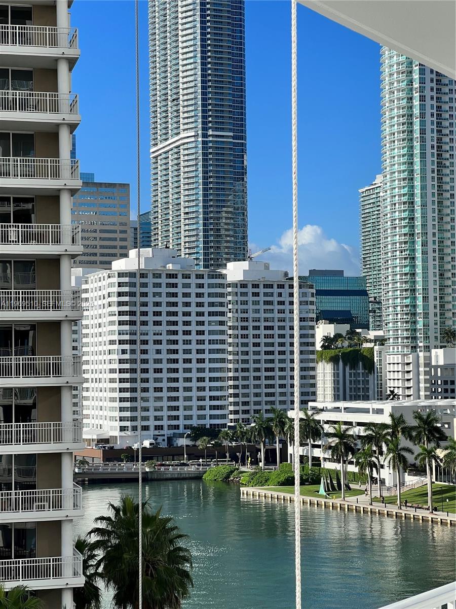 801 Brickell Key Blvd #809, Miami FL 33131
