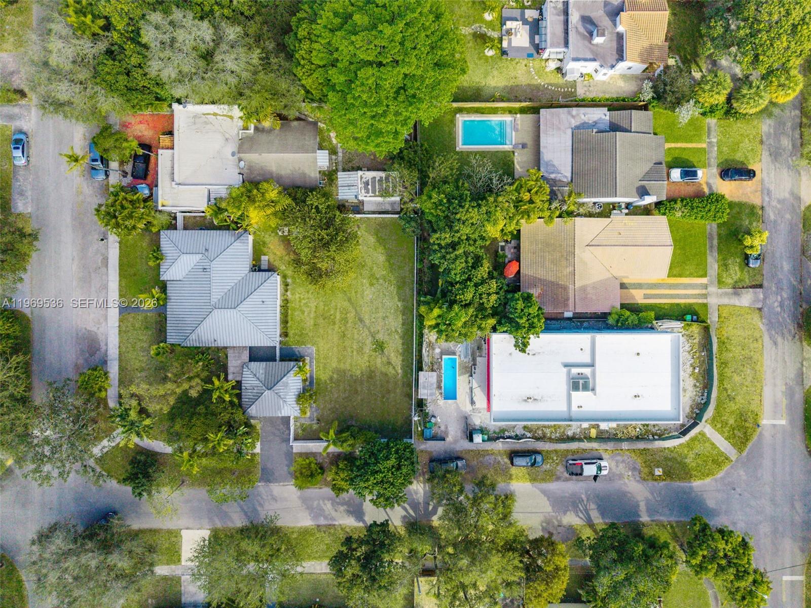 312 NE 90th St, El Portal FL 33138