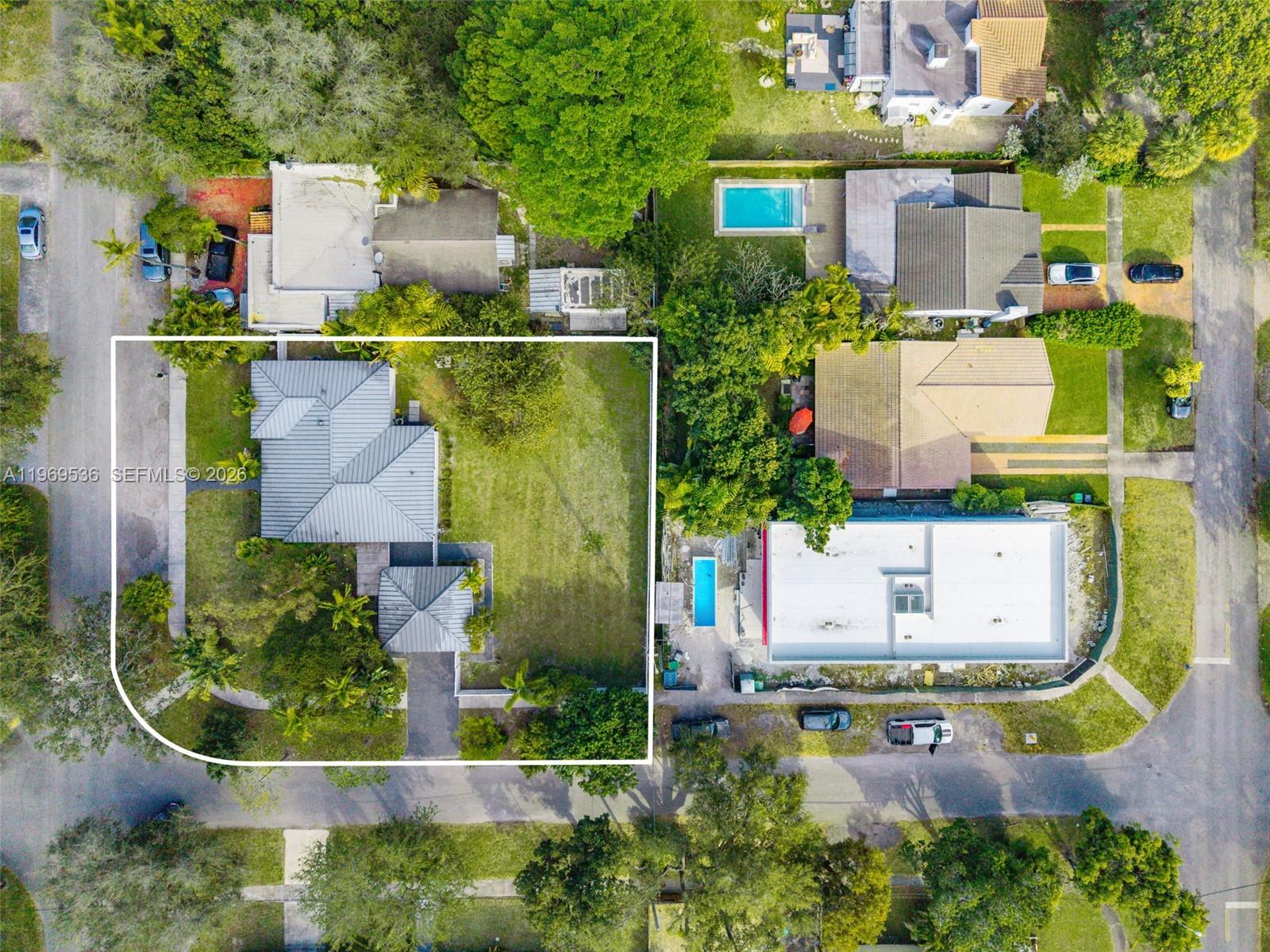 312 NE 90th St, El Portal FL 33138