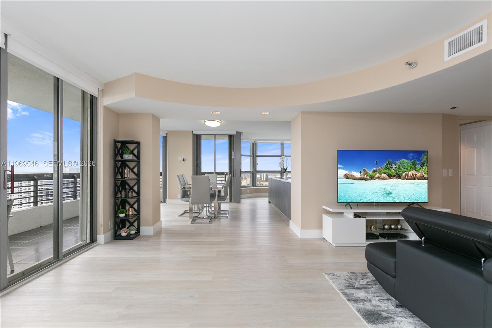 3500 Mystic Pointe Dr #2603, Aventura FL 33180