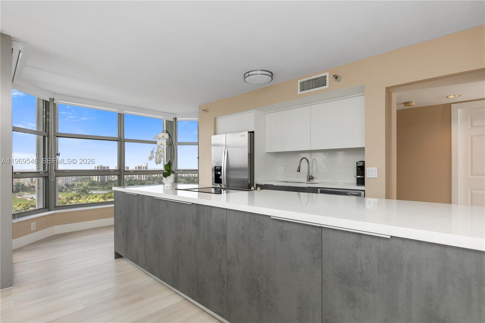 3500 Mystic Pointe Dr #2603, Aventura FL 33180