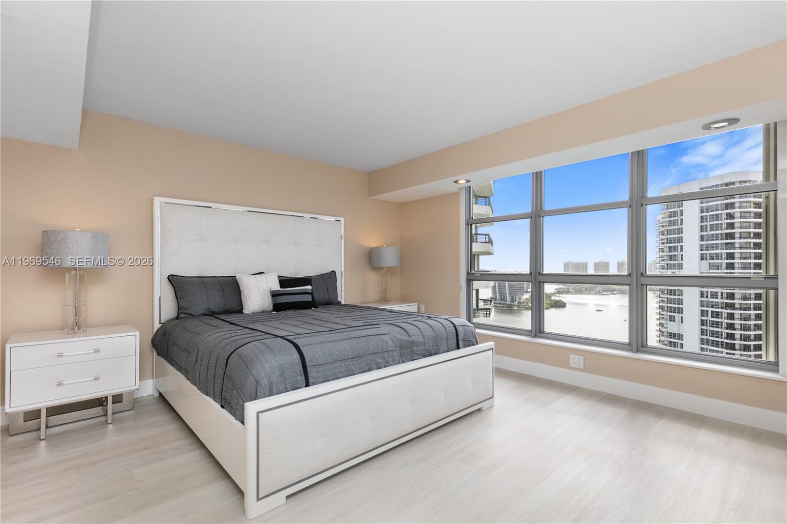 3500 Mystic Pointe Dr #2603, Aventura FL 33180