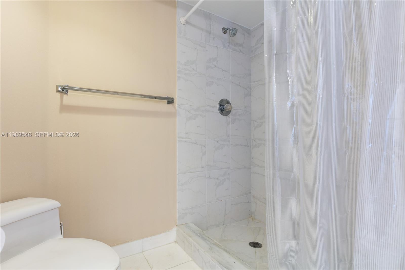 3500 Mystic Pointe Dr #2603, Aventura FL 33180
