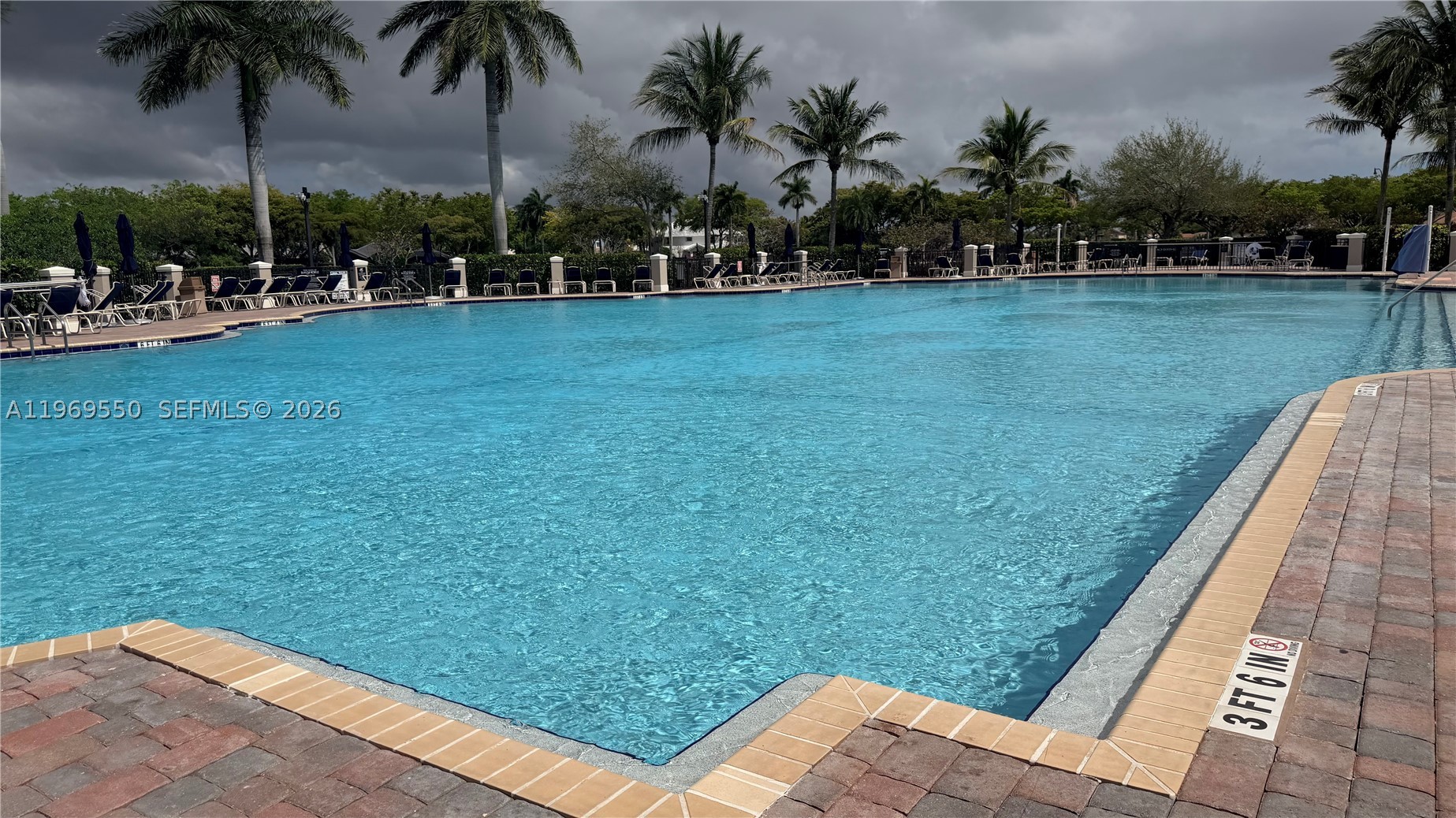 9468 SW 221st Ln, Cutler Bay FL 33190
