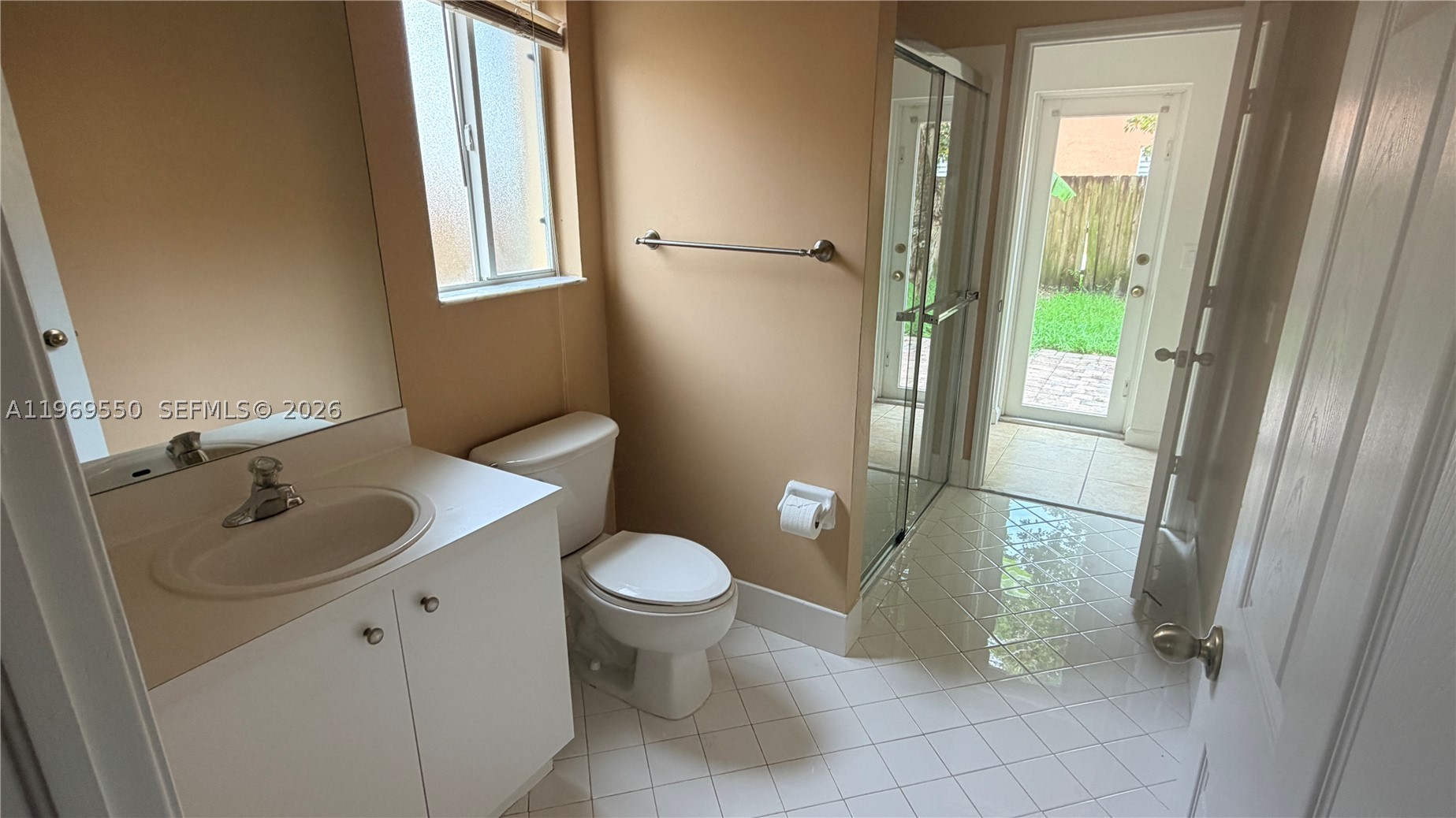 9468 SW 221st Ln, Cutler Bay FL 33190