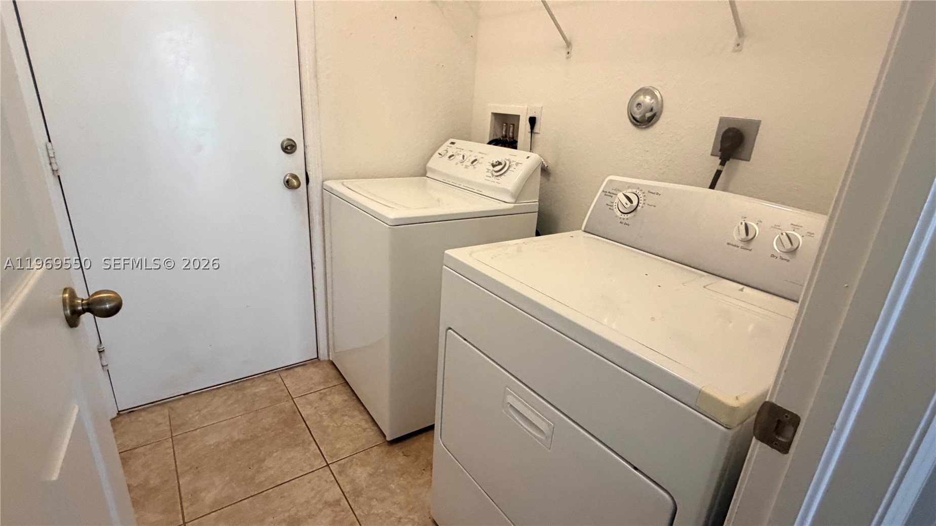 9468 SW 221st Ln, Cutler Bay FL 33190