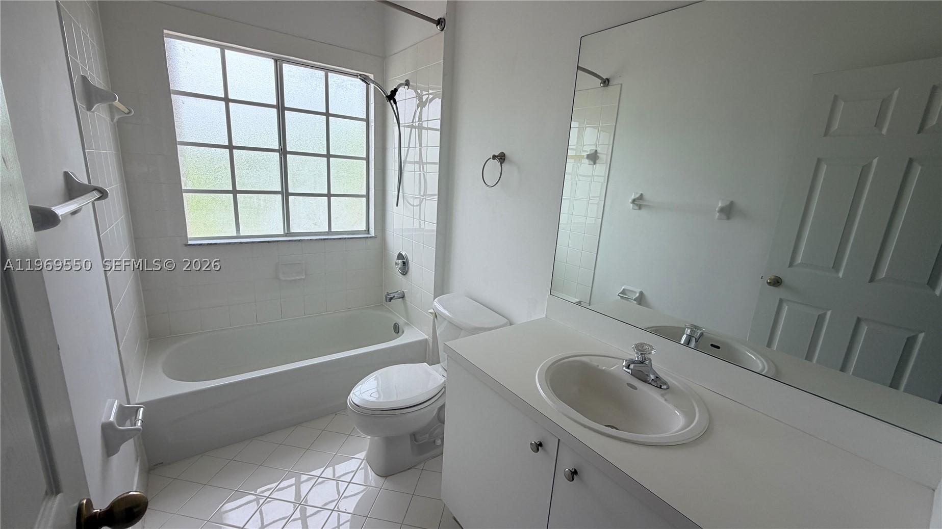 9468 SW 221st Ln, Cutler Bay FL 33190