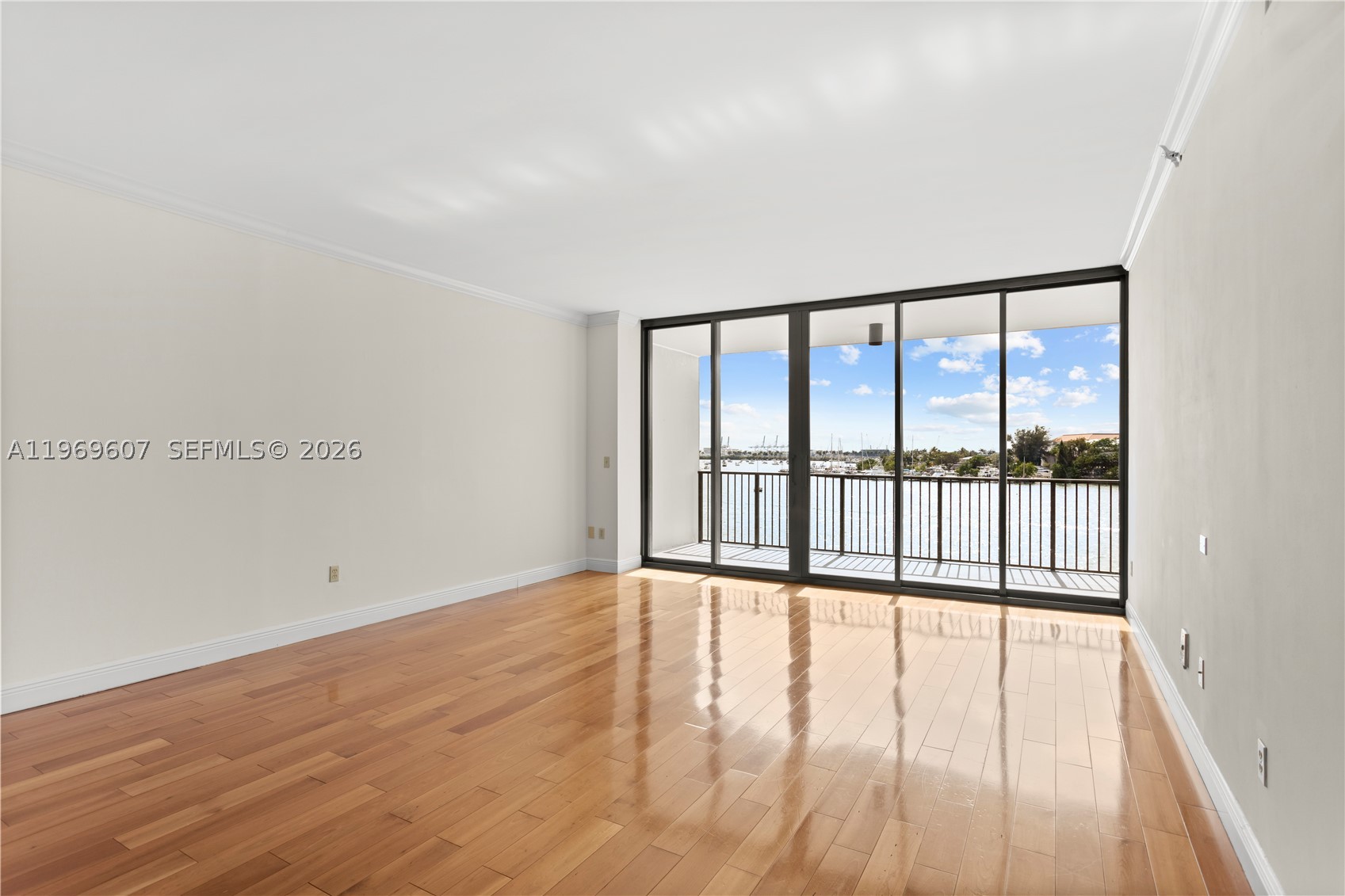 1000 Venetian Way #301, Miami FL 33139