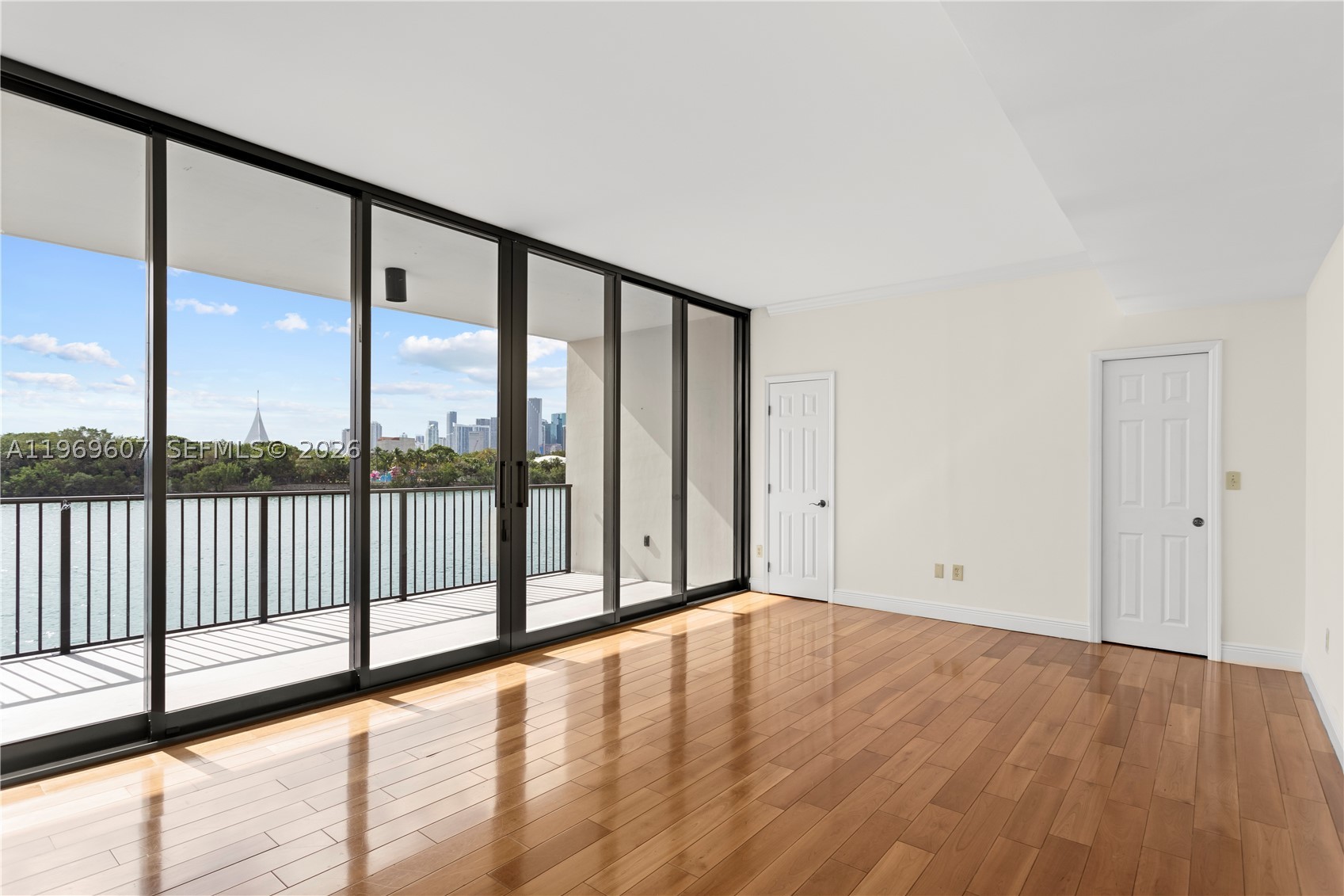 1000 Venetian Way #301, Miami FL 33139