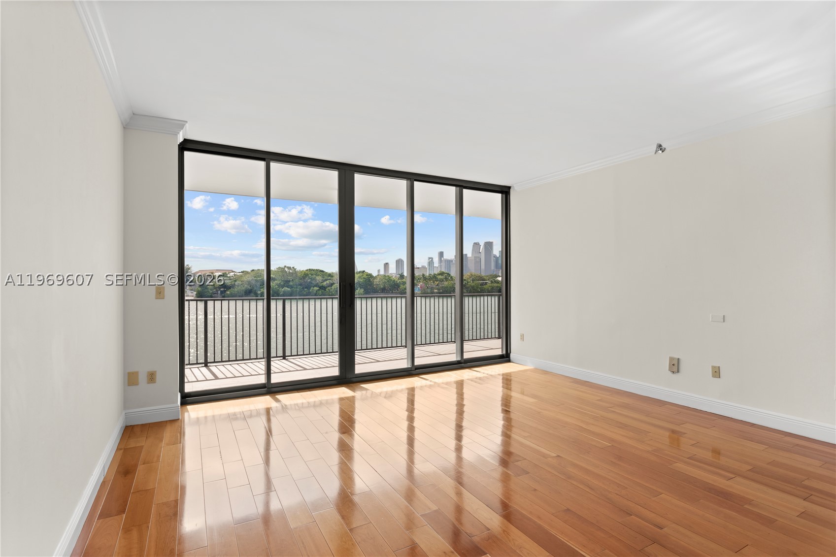 1000 Venetian Way #301, Miami FL 33139