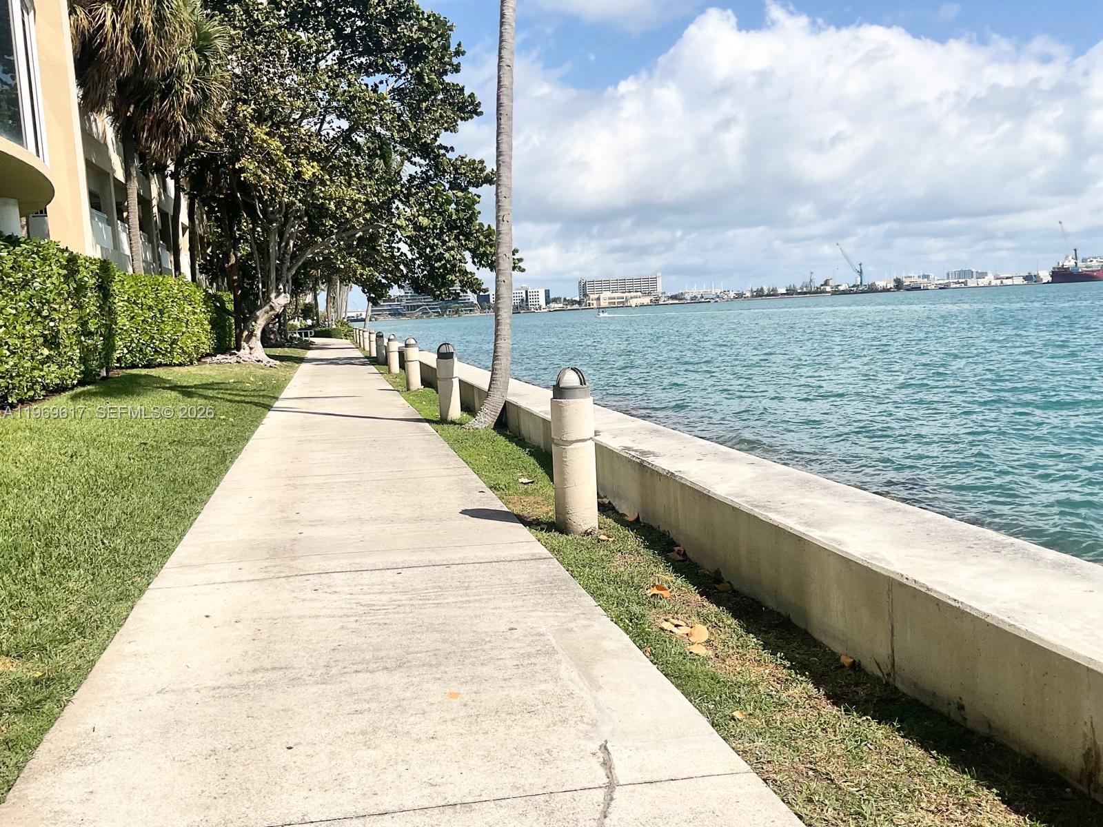 770 Claughton Island Dr #704, Miami FL 33131