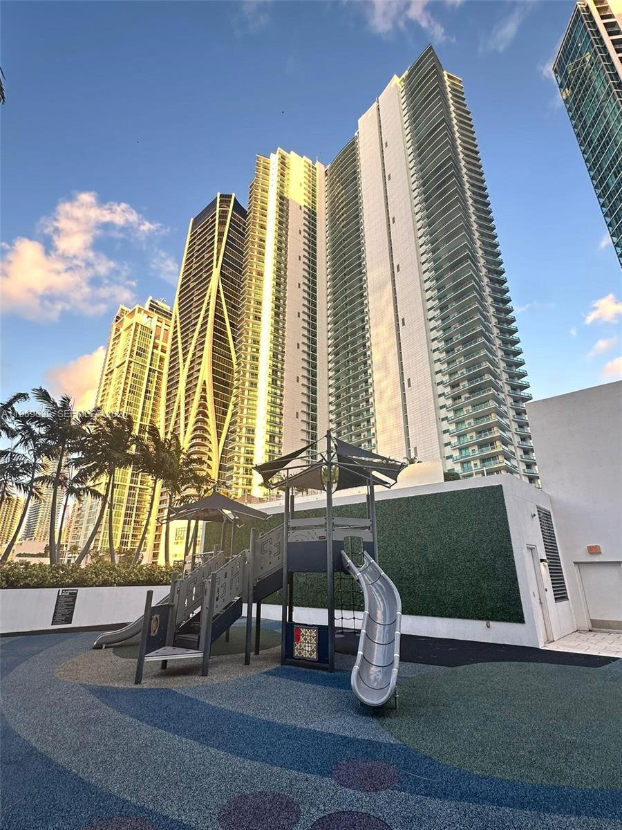 851 NE 1st Ave #2212, Miami FL 33132