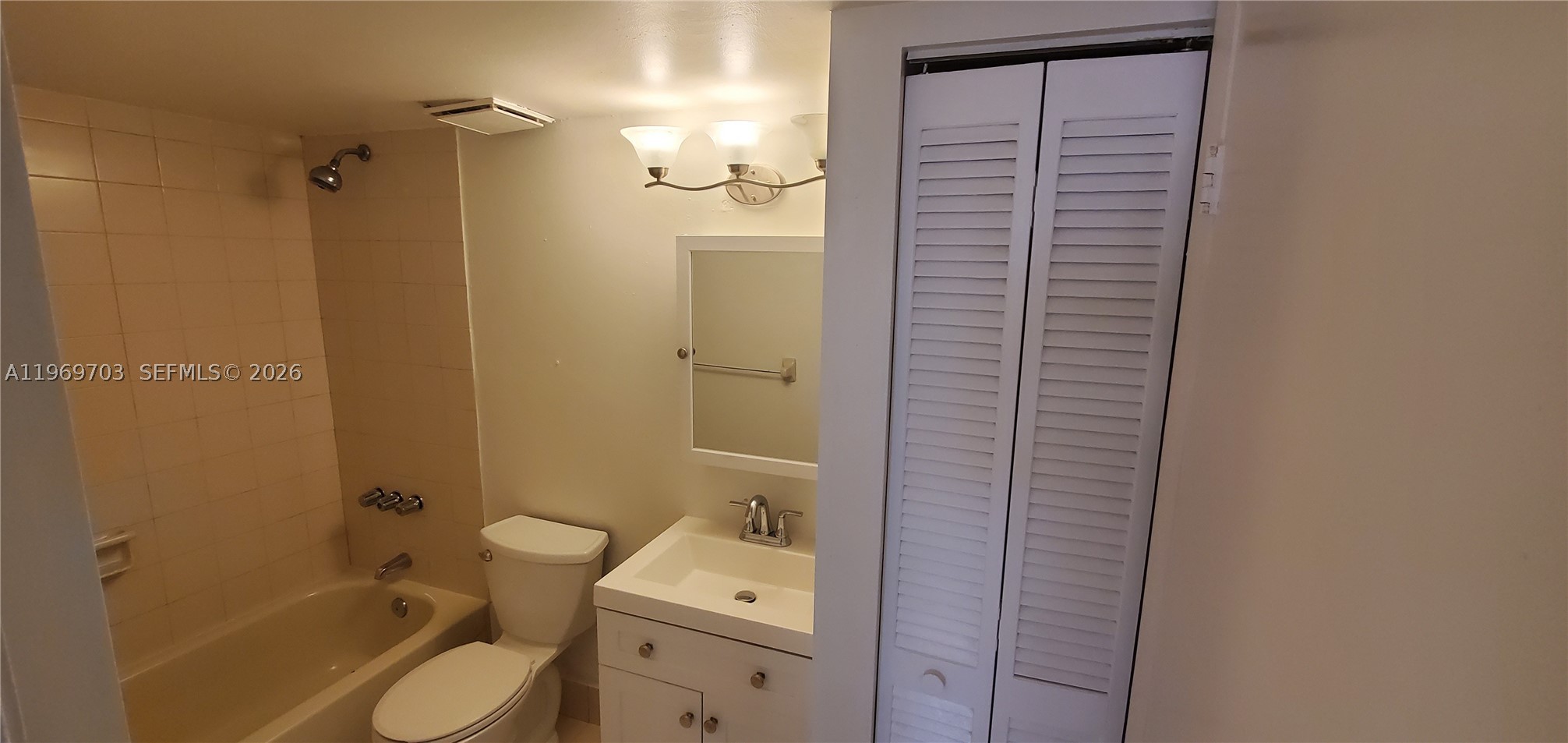 995 SW 84th Ave #218, Miami FL 33144