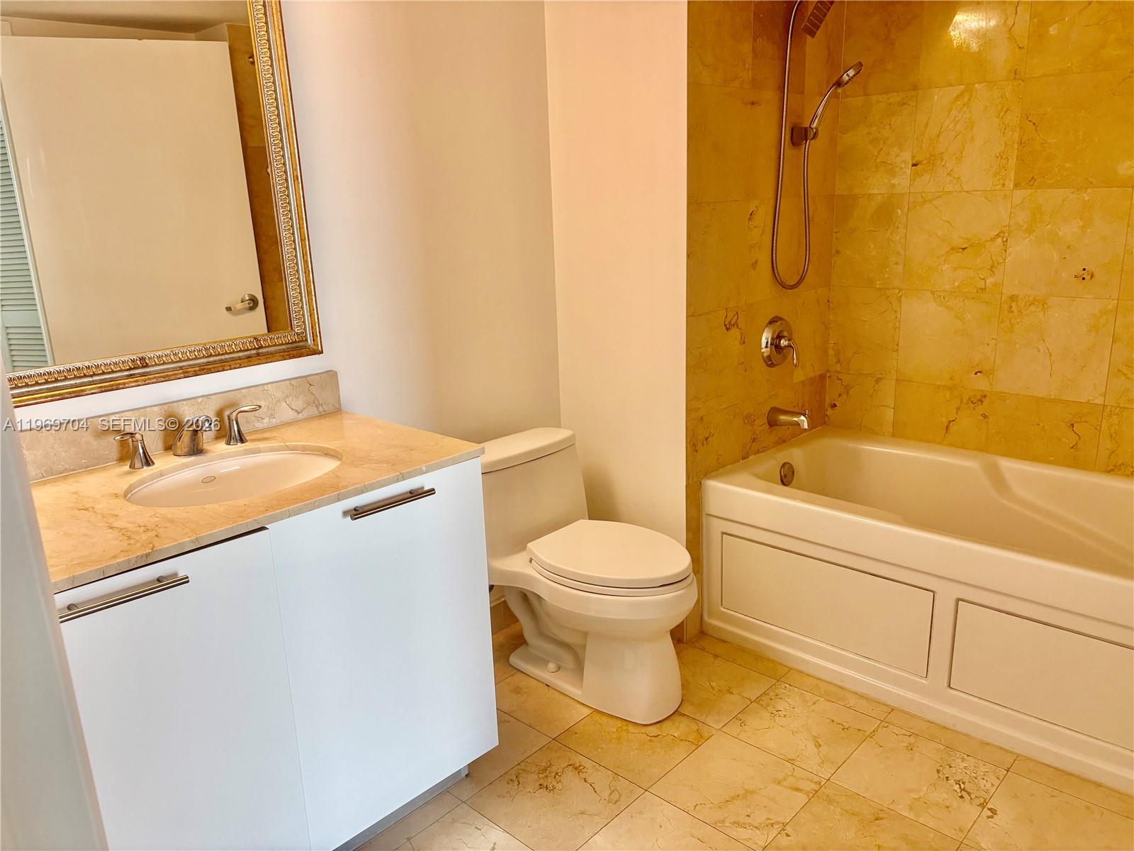 1800 N BAYSHORE DR #2904, Miami FL 33132