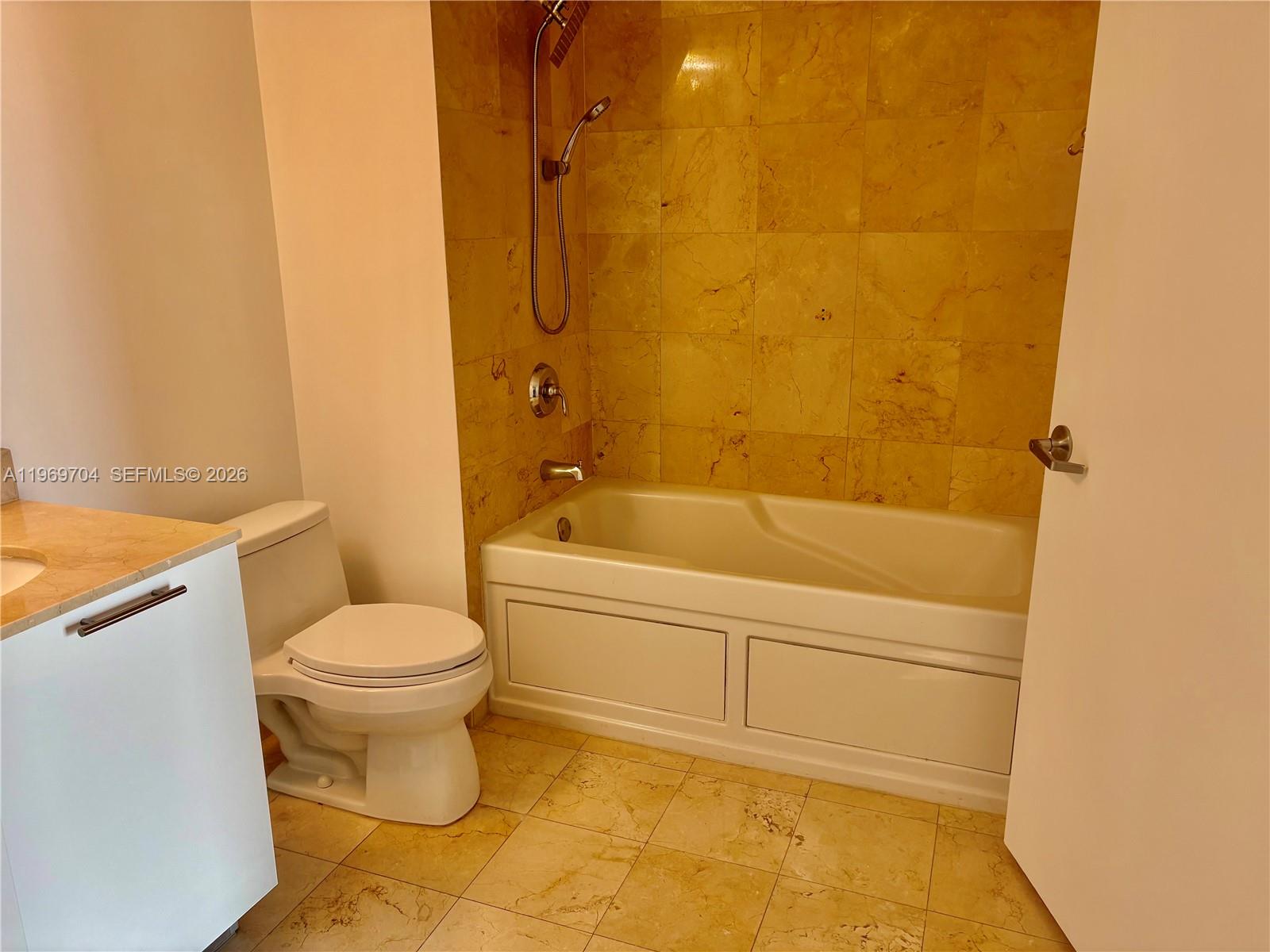 1800 N BAYSHORE DR #2904, Miami FL 33132