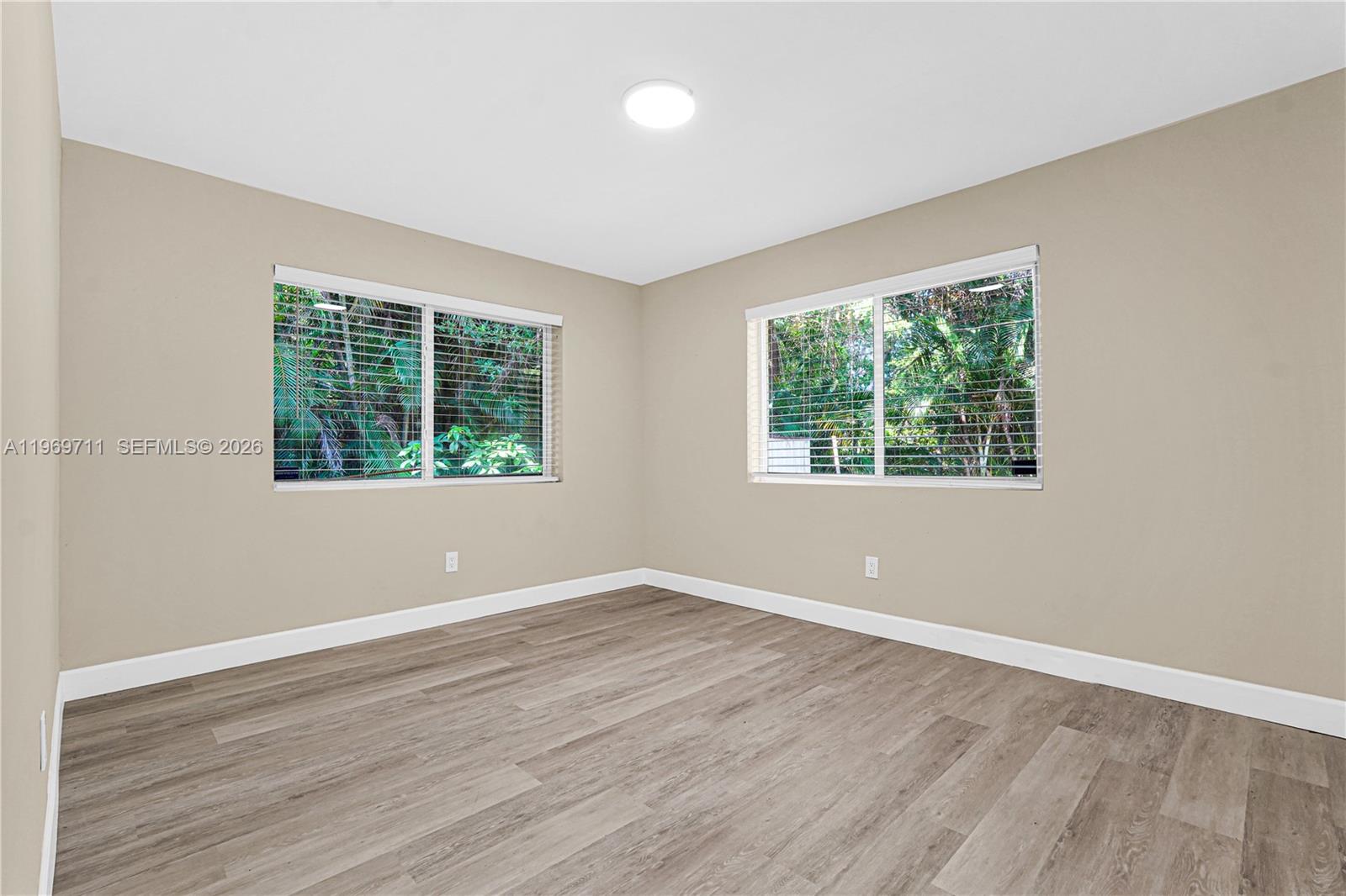 11919 NE 8th av, Biscayne Park FL 33161