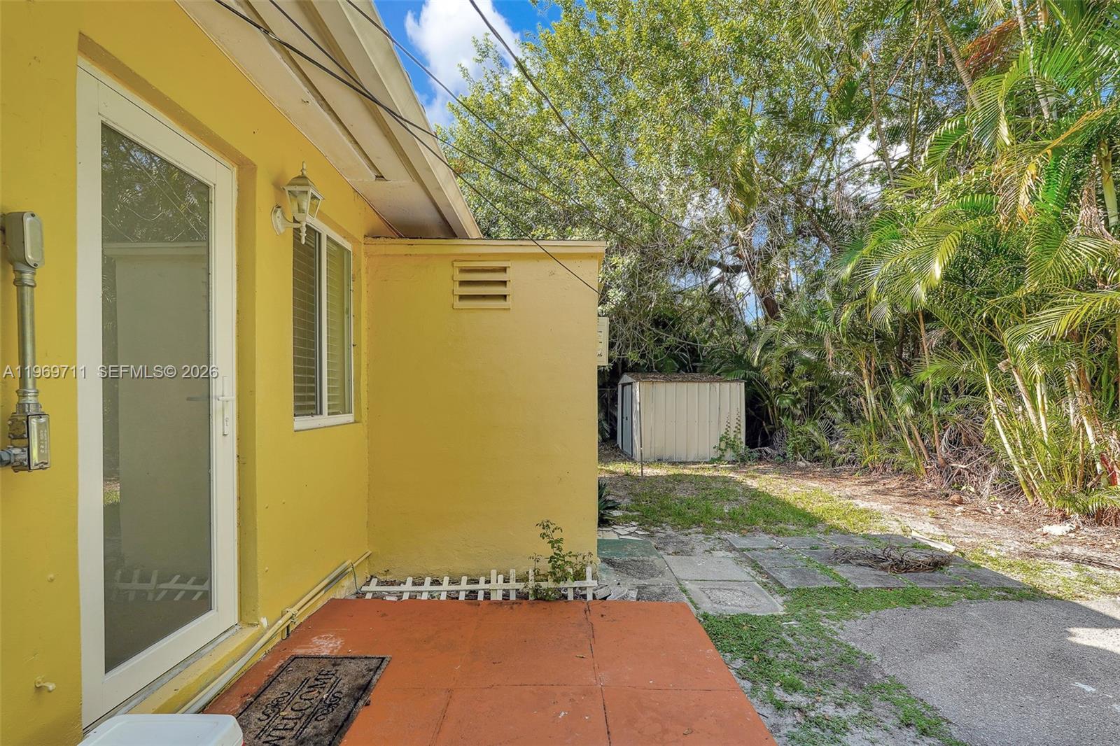 11919 NE 8th av, Biscayne Park FL 33161