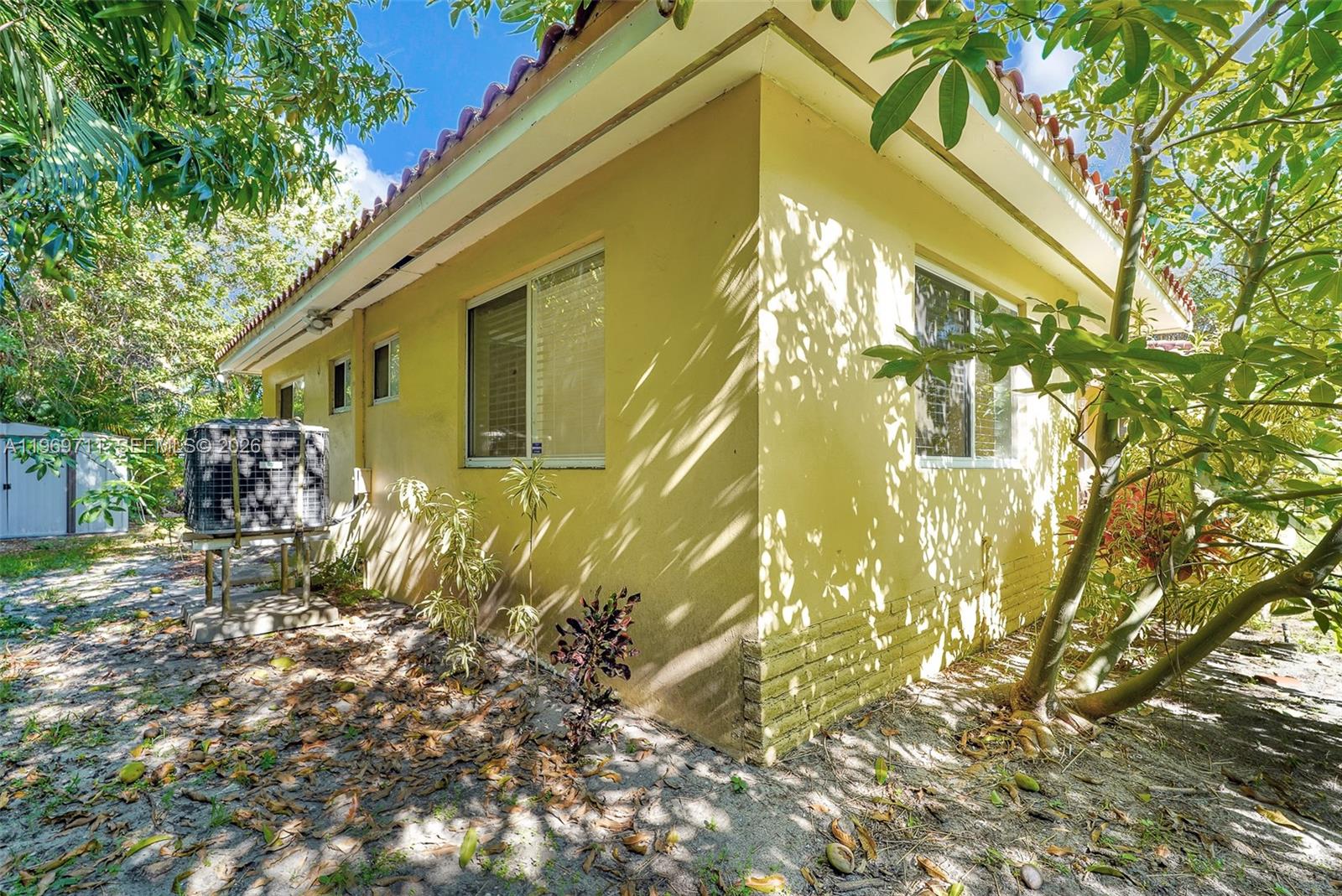 11919 NE 8th av, Biscayne Park FL 33161