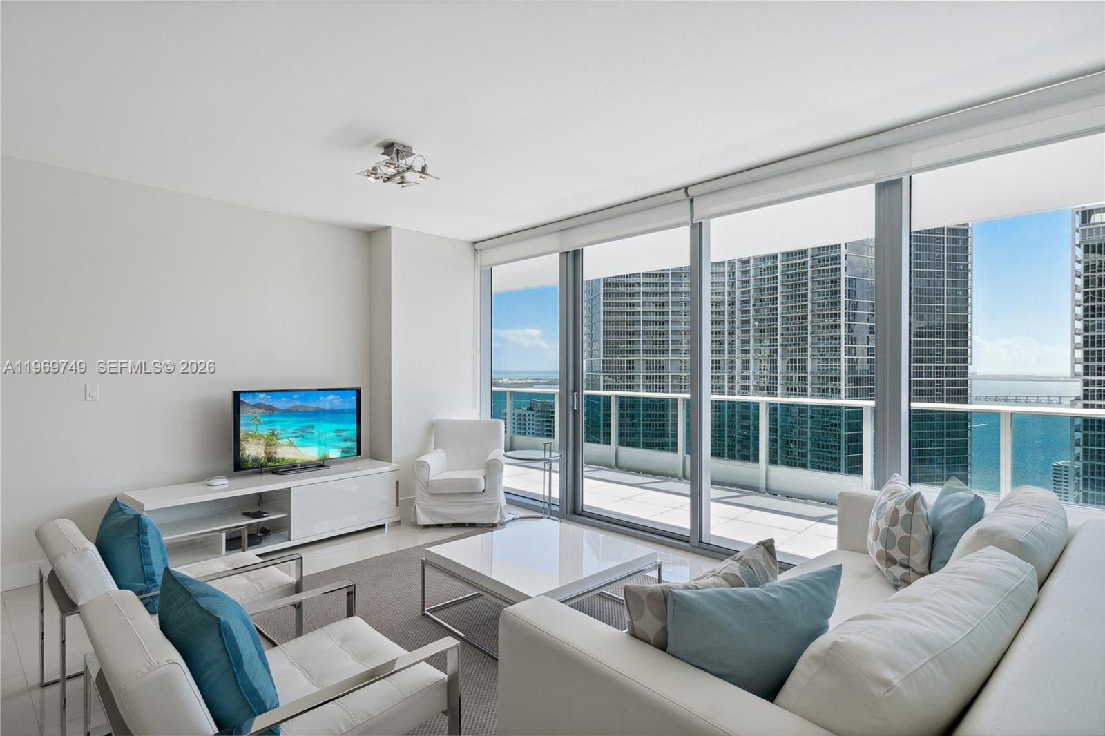 200 Biscayne Boulevard Way #4304, Miami FL 33131
